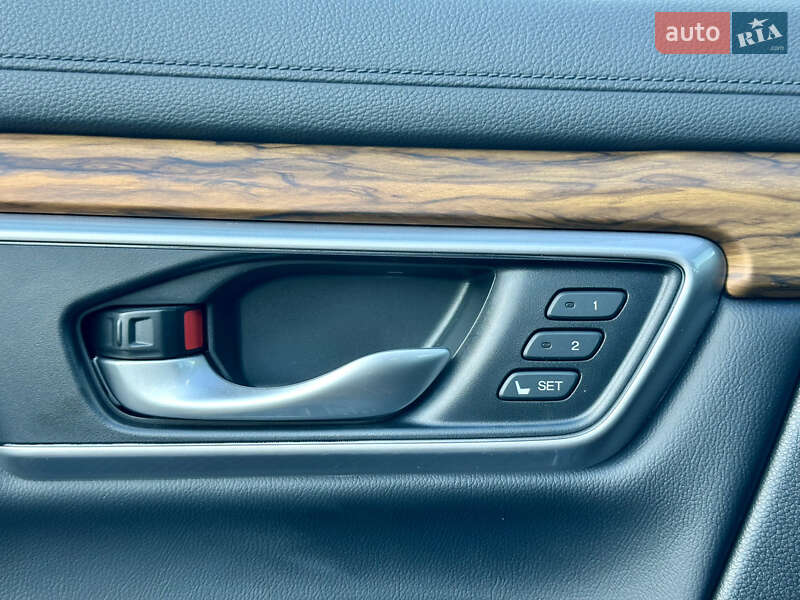 Позашляховик / Кросовер Honda CR-V 2018 в Києві