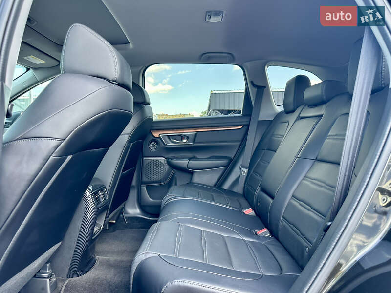 Внедорожник / Кроссовер Honda CR-V 2018 в Киеве