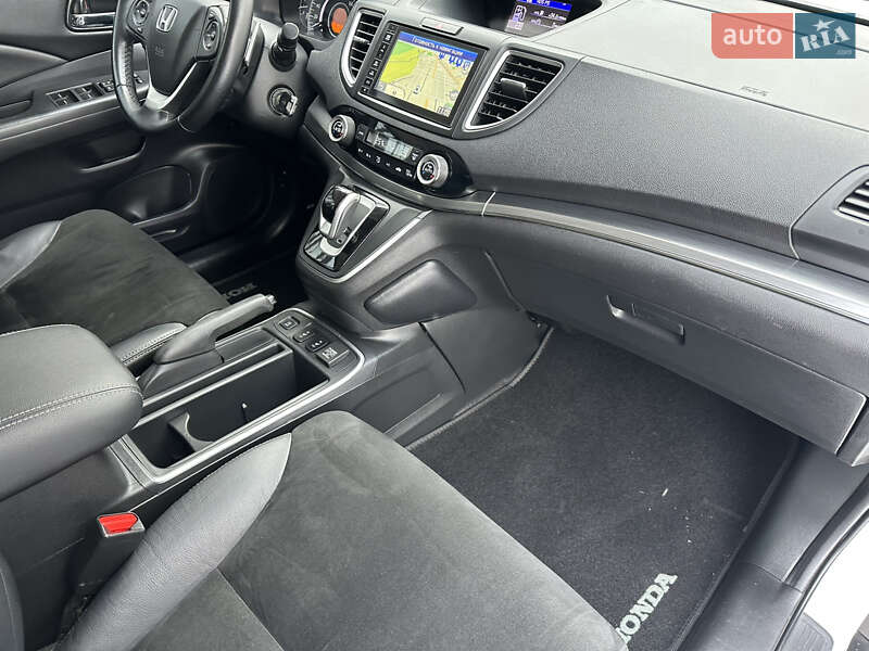Внедорожник / Кроссовер Honda CR-V 2017 в Киеве