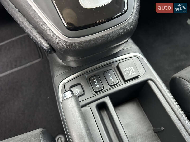 Внедорожник / Кроссовер Honda CR-V 2017 в Киеве