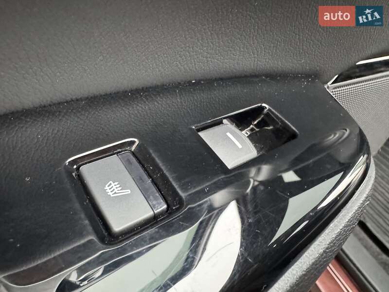 Внедорожник / Кроссовер Honda CR-V 2018 в Киеве