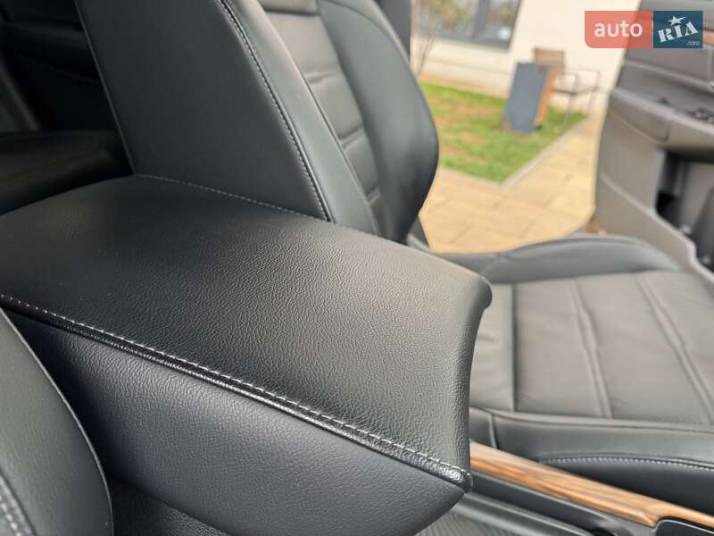 Внедорожник / Кроссовер Honda CR-V 2018 в Киеве