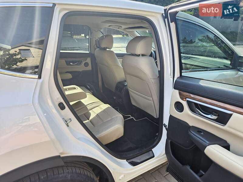 Позашляховик / Кросовер Honda CR-V 2017 в Києві