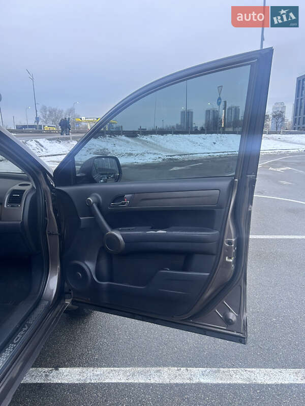 Внедорожник / Кроссовер Honda CR-V 2010 в Киеве