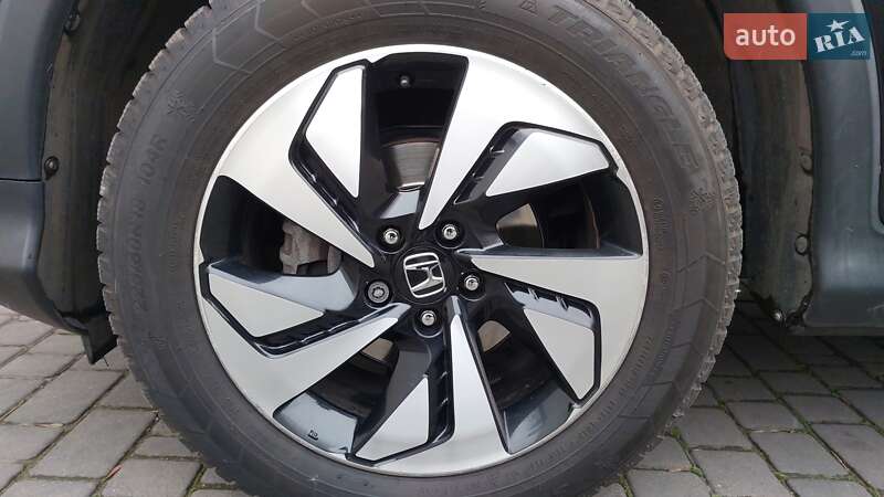 Внедорожник / Кроссовер Honda CR-V 2016 в Одессе