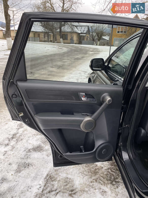 Внедорожник / Кроссовер Honda CR-V 2010 в Сваляве фото 21 Внедорожник / Кроссовер Honda CR-V 2010 в Сваляве