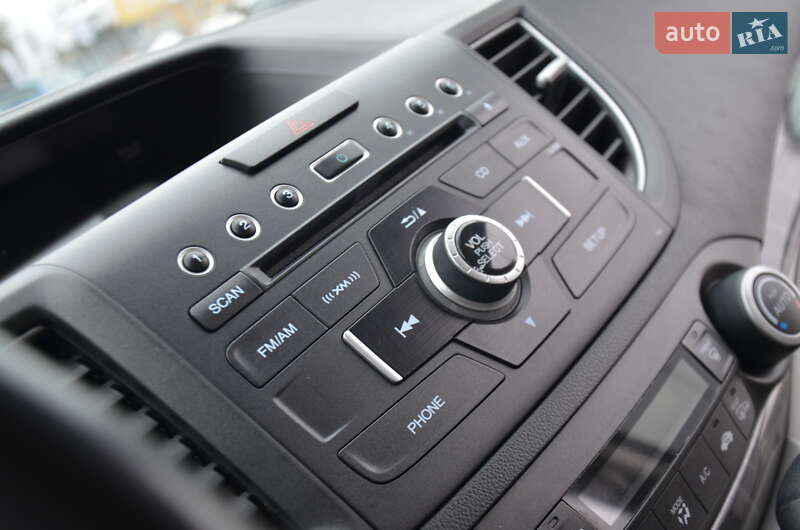 Внедорожник / Кроссовер Honda CR-V 2014 в Дрогобыче