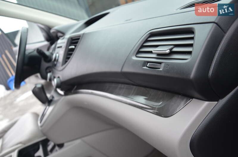 Внедорожник / Кроссовер Honda CR-V 2014 в Дрогобыче