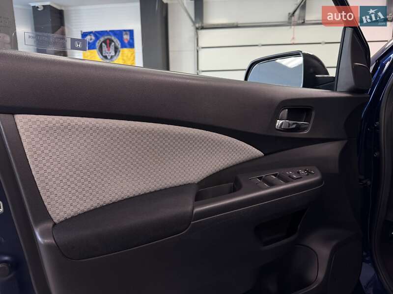 Внедорожник / Кроссовер Honda CR-V 2016 в Тернополе