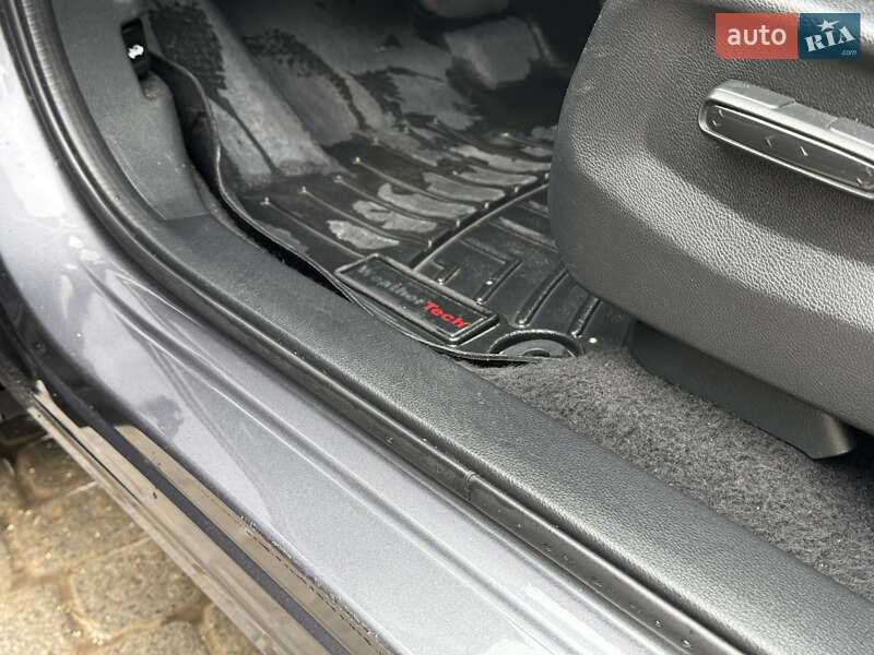 Внедорожник / Кроссовер Honda CR-V 2019 в Тернополе