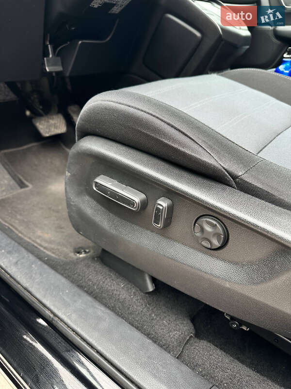 Внедорожник / Кроссовер Honda CR-V 2020 в Тернополе