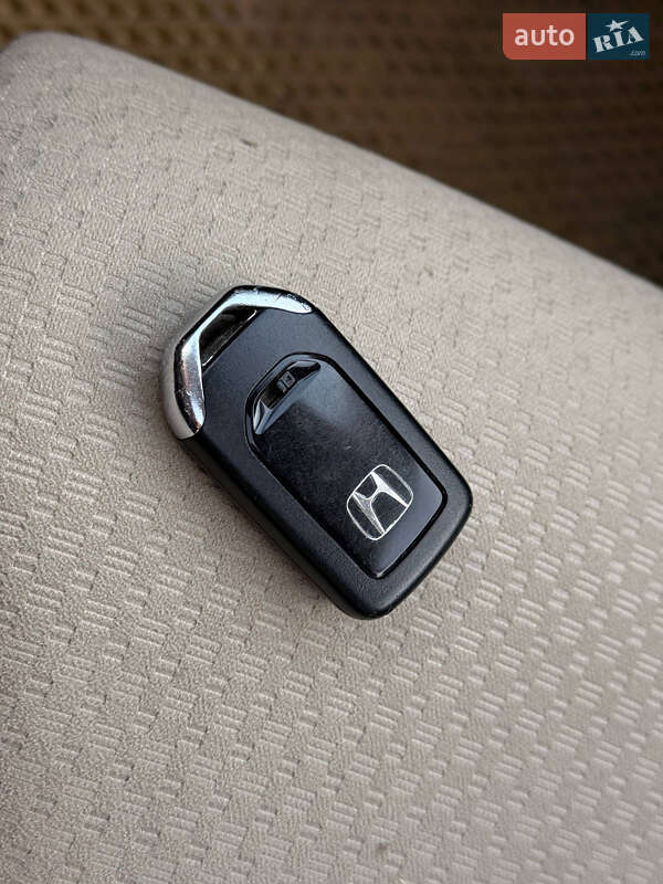 Внедорожник / Кроссовер Honda CR-V 2016 в Львове фото 50 Внедорожник / Кроссовер Honda CR-V 2016 в Львове