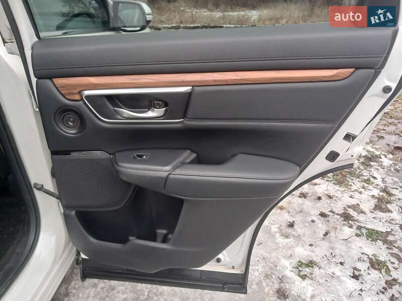 Внедорожник / Кроссовер Honda CR-V 2018 в Полтаве