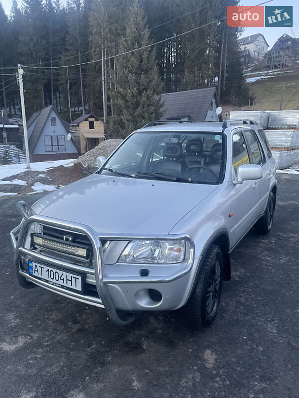 Внедорожник / Кроссовер Honda CR-V 2000 в Яремче