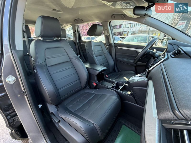 Внедорожник / Кроссовер Honda CR-V 2020 в Киеве