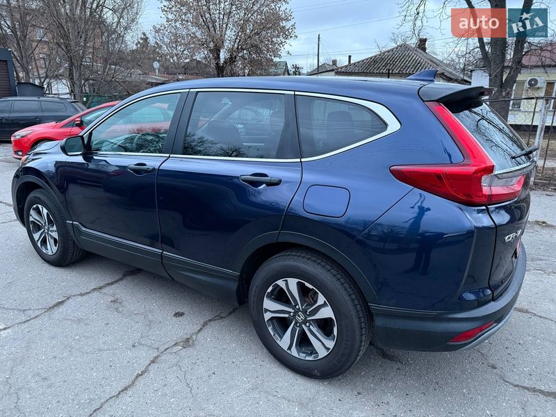 Внедорожник / Кроссовер Honda CR-V 2018 в Полтаве