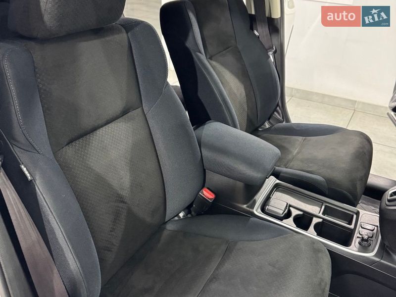 Внедорожник / Кроссовер Honda CR-V 2015 в Харькове