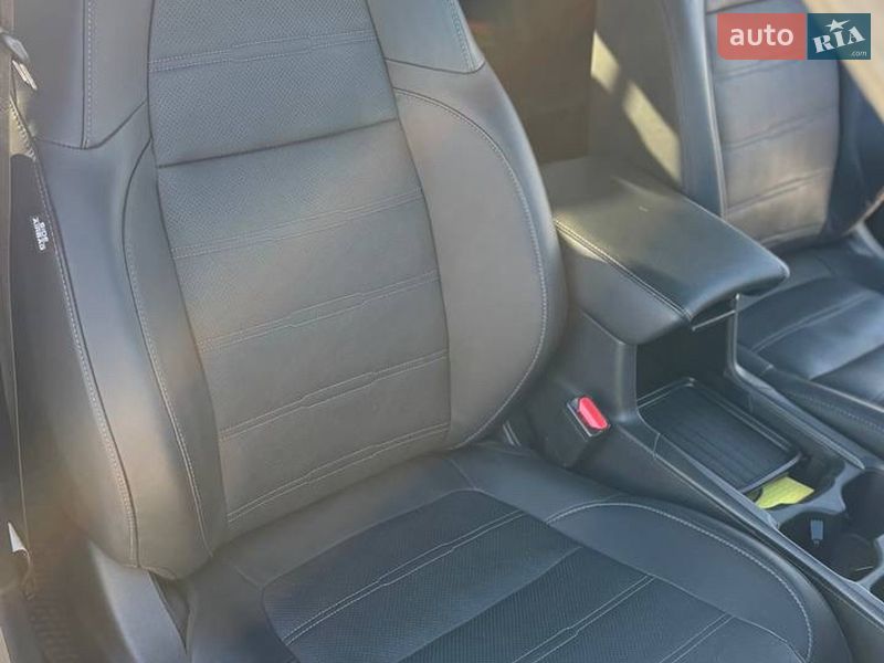 Внедорожник / Кроссовер Honda CR-V 2021 в Киеве