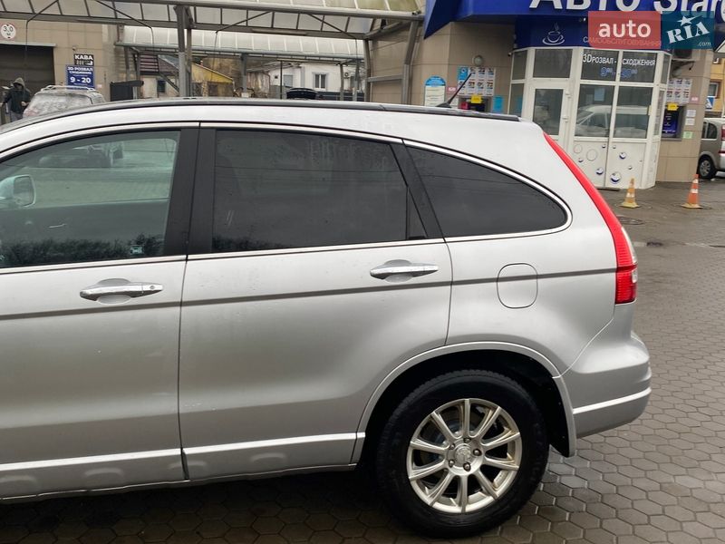 Позашляховик / Кросовер Honda CR-V 2010 в Луцьку