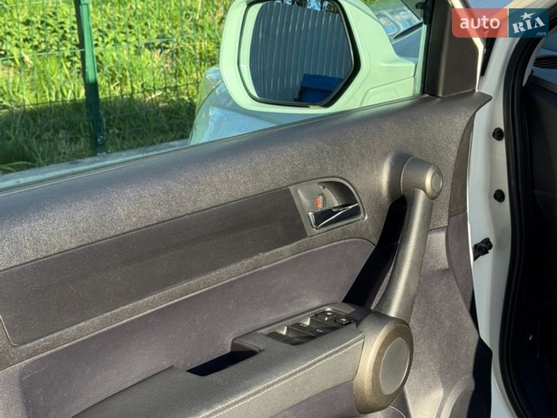 Позашляховик / Кросовер Honda CR-V 2012 в Києві