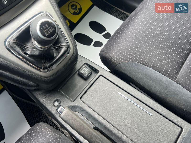 Внедорожник / Кроссовер Honda CR-V 2012 в Ивано-Франковске