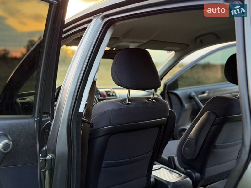 Внедорожник / Кроссовер Honda CR-V 2010 в Радивилове