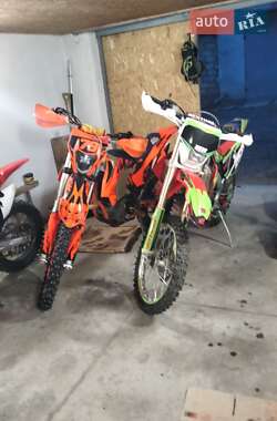 Мотоцикл Внедорожный (Enduro) Honda CRF 250R 2013 в 