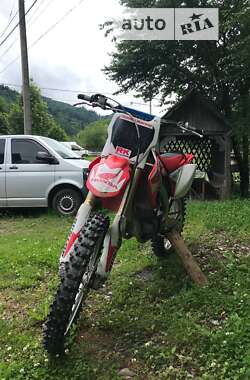 Мотоцикл Кросс Honda CRF 250R 2006 в Драгобрате