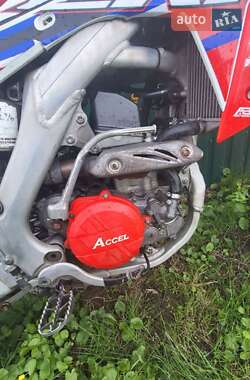 Мотоцикл Кросс Honda CRF 250R 2016 в 