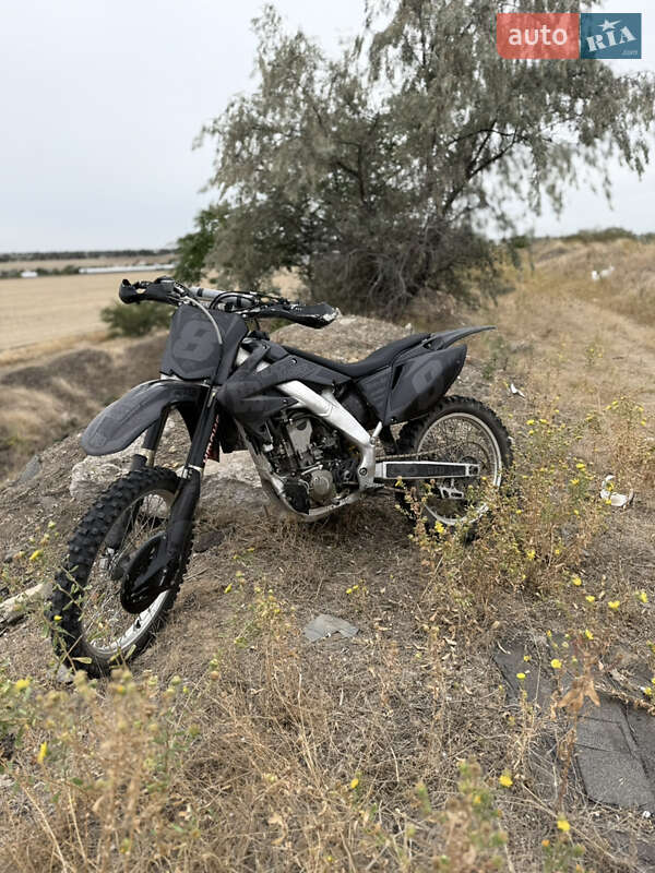 Мотоцикл Кросс Honda CRF 250R 2009 в Авангарде