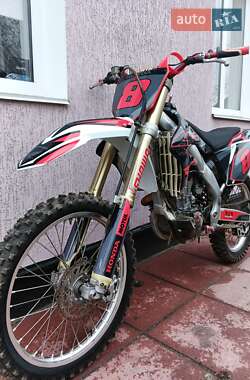 Мотоцикл Кросс Honda CRF 250R 2005 в Яготині