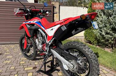 Мотоцикл Внедорожный (Enduro) Honda CRF 300L 2024 в  фото 3 Мотоцикл Внедорожный (Enduro) Honda CRF 300L 2024 в