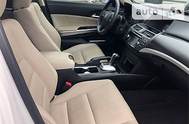 Позашляховик / Кросовер Honda Crosstour 2013 в 