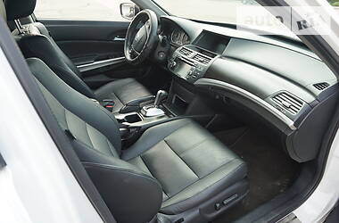 Позашляховик / Кросовер Honda Crosstour 2013 в 