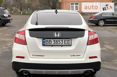 Позашляховик / Кросовер Honda Crosstour 2015 в Києві