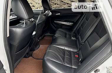 Позашляховик / Кросовер Honda Crosstour 2013 в 