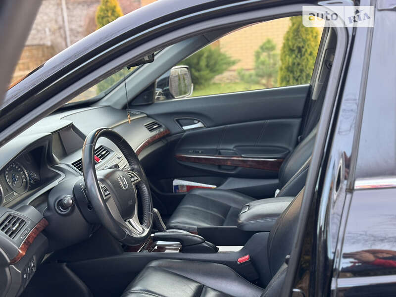 Позашляховик / Кросовер Honda Crosstour 2011 в Дніпрі