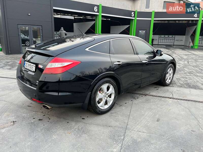 Внедорожник / Кроссовер Honda Crosstour 2011 в Черновцах