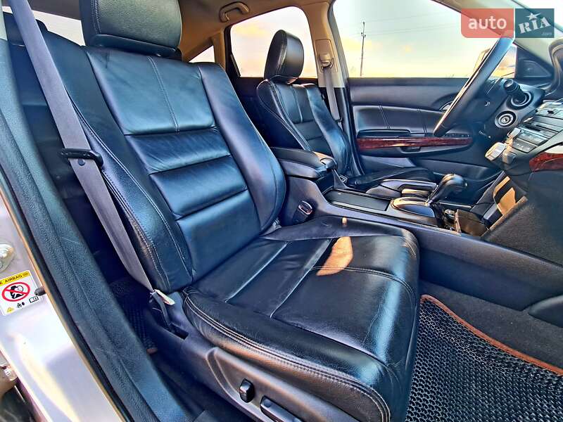 Внедорожник / Кроссовер Honda Crosstour 2011 в Житомире
