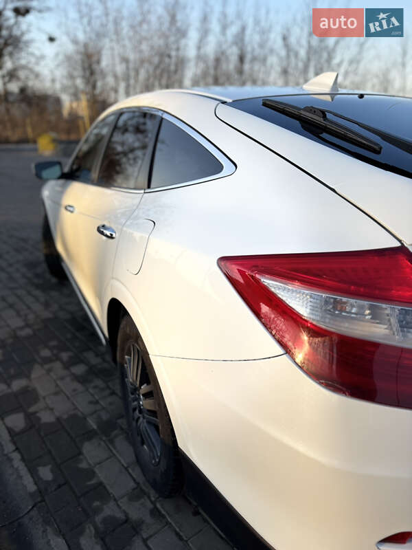 Позашляховик / Кросовер Honda Crosstour 2013 в Смілі