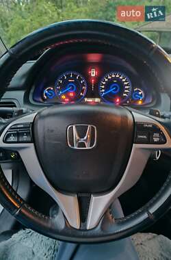 Внедорожник / Кроссовер Honda Crosstour 2011 в 
