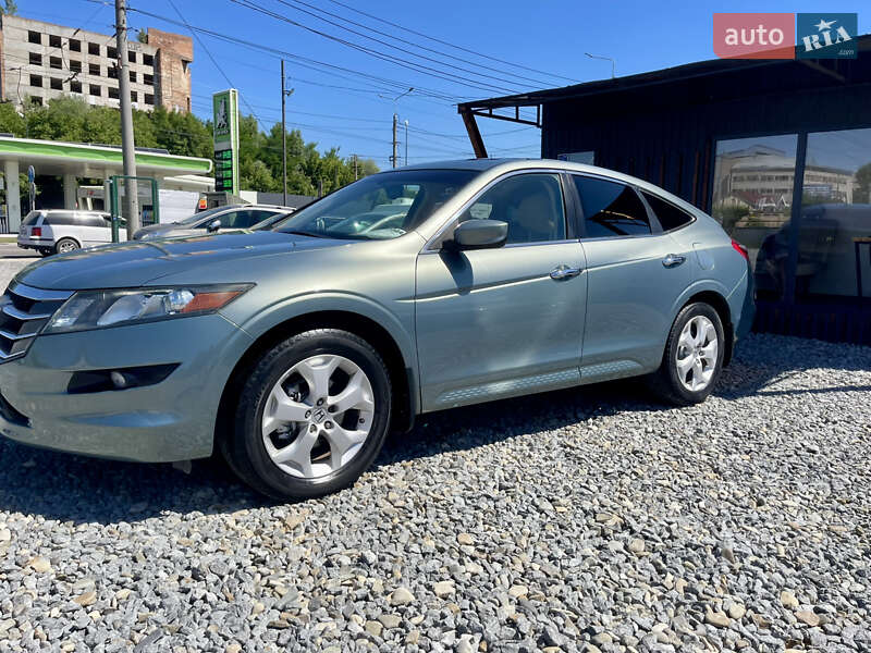Позашляховик / Кросовер Honda Crosstour 2010 в Чернівцях