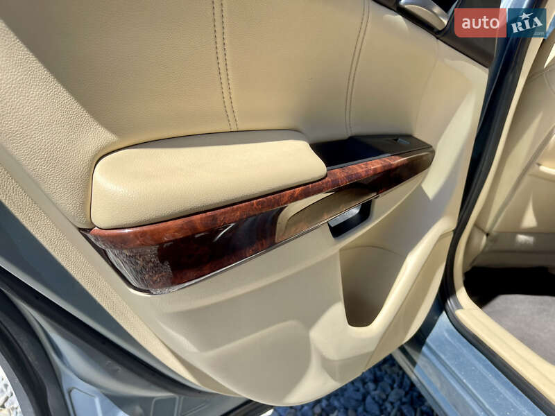 Позашляховик / Кросовер Honda Crosstour 2010 в Чернівцях