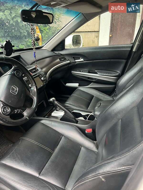 Позашляховик / Кросовер Honda Crosstour 2013 в Ужгороді фото 15 Позашляховик / Кросовер Honda Crosstour 2013 в Ужгороді