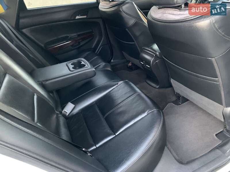 Внедорожник / Кроссовер Honda Crosstour 2010 в Жовкве