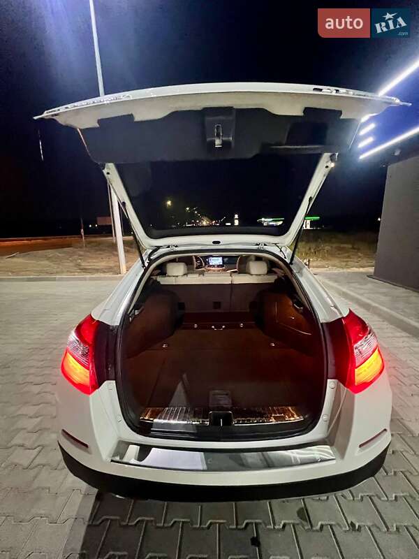 Позашляховик / Кросовер Honda Crosstour 2013 в Ірпені