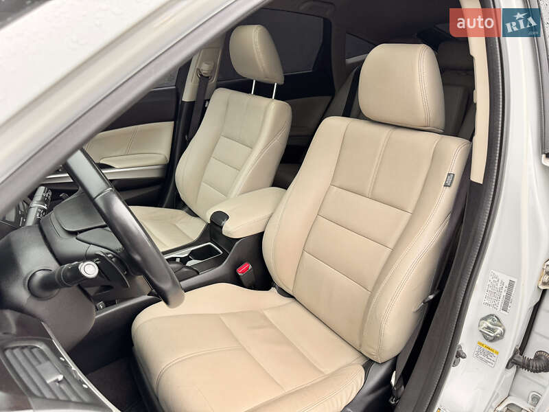 Внедорожник / Кроссовер Honda Crosstour 2014 в Киеве