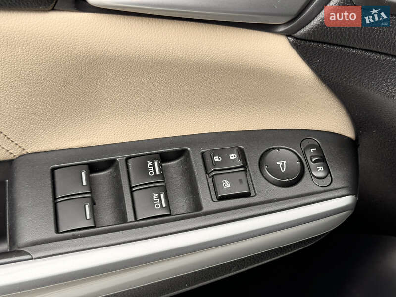 Внедорожник / Кроссовер Honda Crosstour 2014 в Киеве