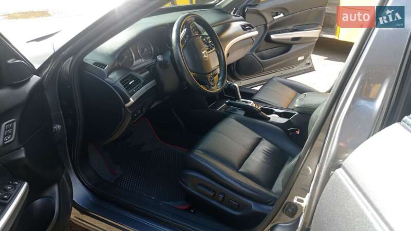 Внедорожник / Кроссовер Honda Crosstour 2014 в Хмельнике фото 21 Внедорожник / Кроссовер Honda Crosstour 2014 в Хмельнике