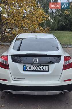 Внедорожник / Кроссовер Honda Crosstour 2013 в 